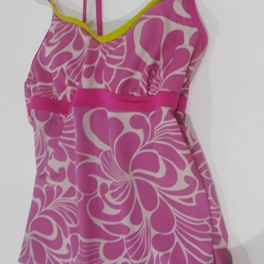 Athleta pink and white tankini top size ST